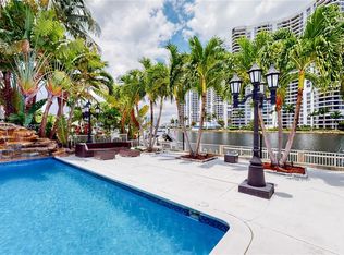 19140 N Bay Rd #19140, North Miami Beach, FL 33160