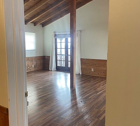 Entrance to large ocean view room from the living/kitchen area