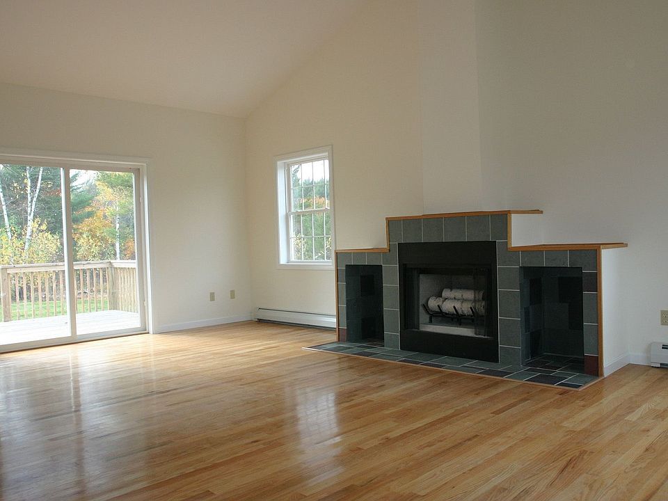2nd image of 11 River View Rd