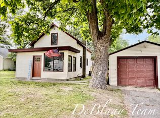 347 Six Mile Rd NW, Comstock Park, MI 49321
