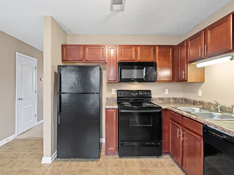 524 Patriot Park Ct — Photo 9