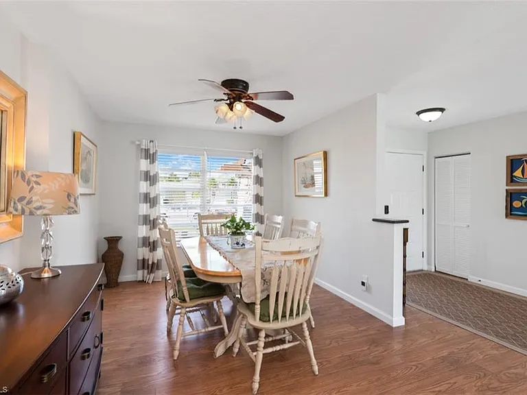 955 Iris Ct — Photo 8