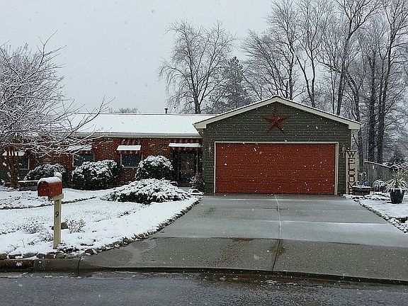 5th image of 9 Sandhurst Cir
