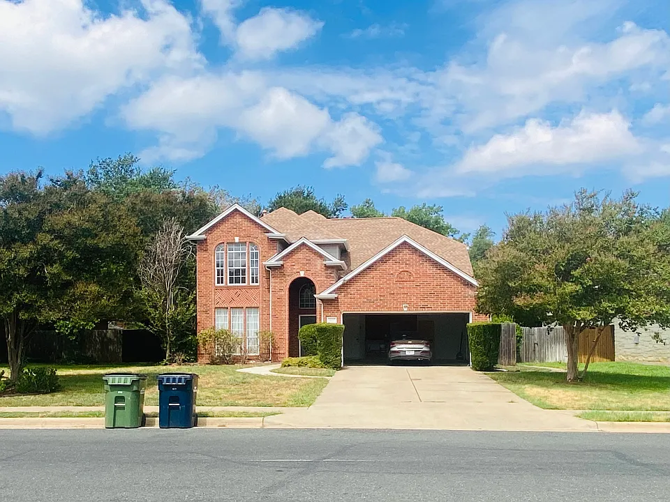 1707 Autumn Fire Dr