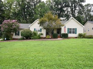 145 Springhouse Farm Ct, Winston Salem, NC 27107