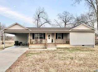 304 Hazel St, Centre, AL 35960