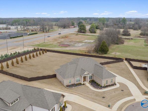 20657 Lakewood Dr, Athens, AL 35611