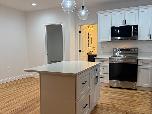 4th image of 615 Broad St Floor 2