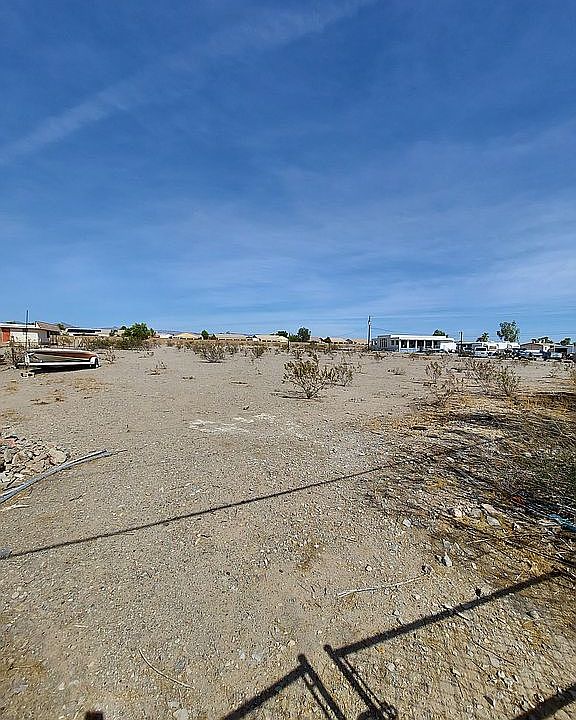 2nd image of S Calle Del Media