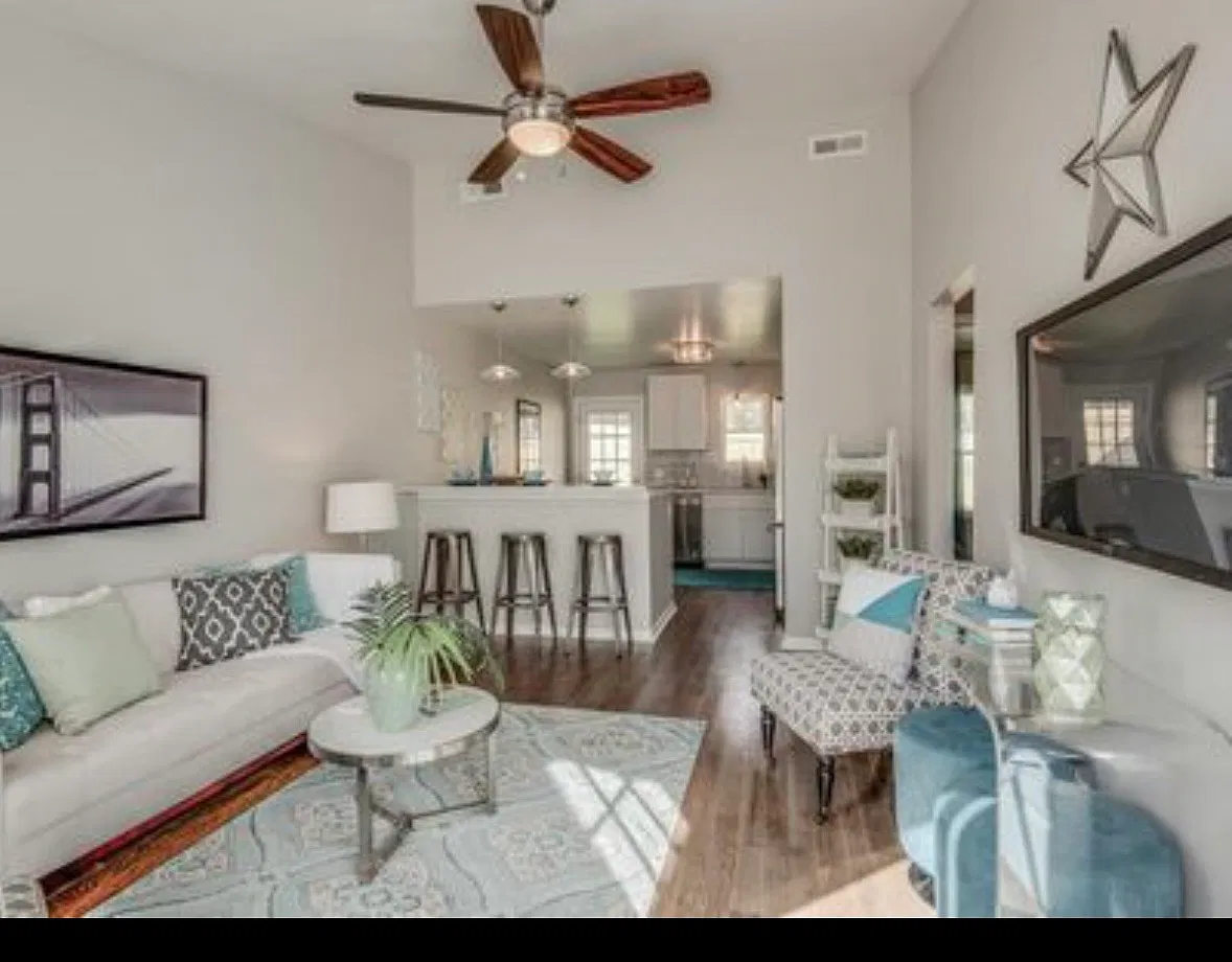 2 bed, 775 sqft, $1,800 — Photo 4