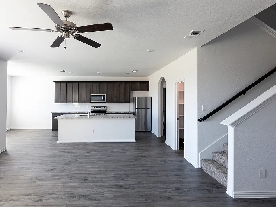 2050 Peppermint Ln