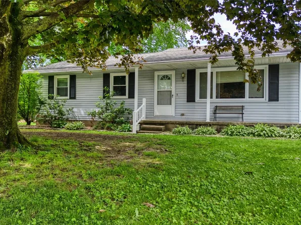 7712 Lakewood Dr, Fairview, PA 16415