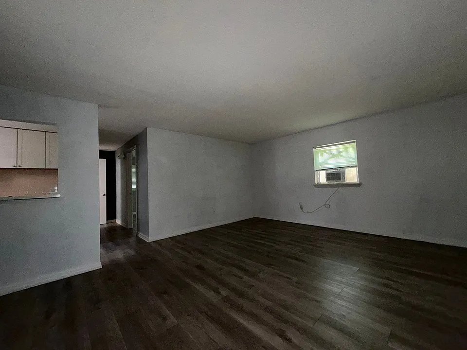 2210 Thonotosassa Rd