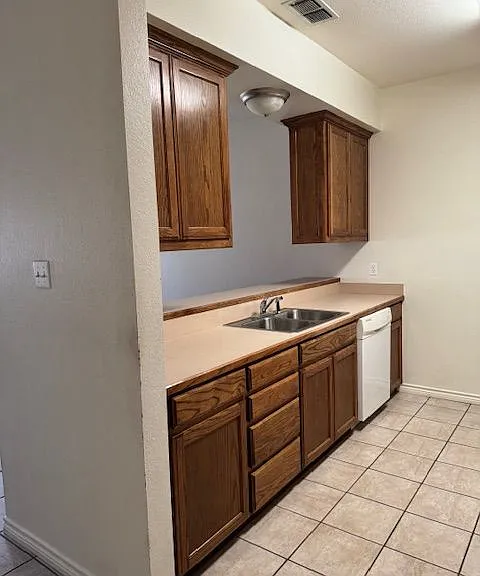 1808 N Paddock St — Photo 4