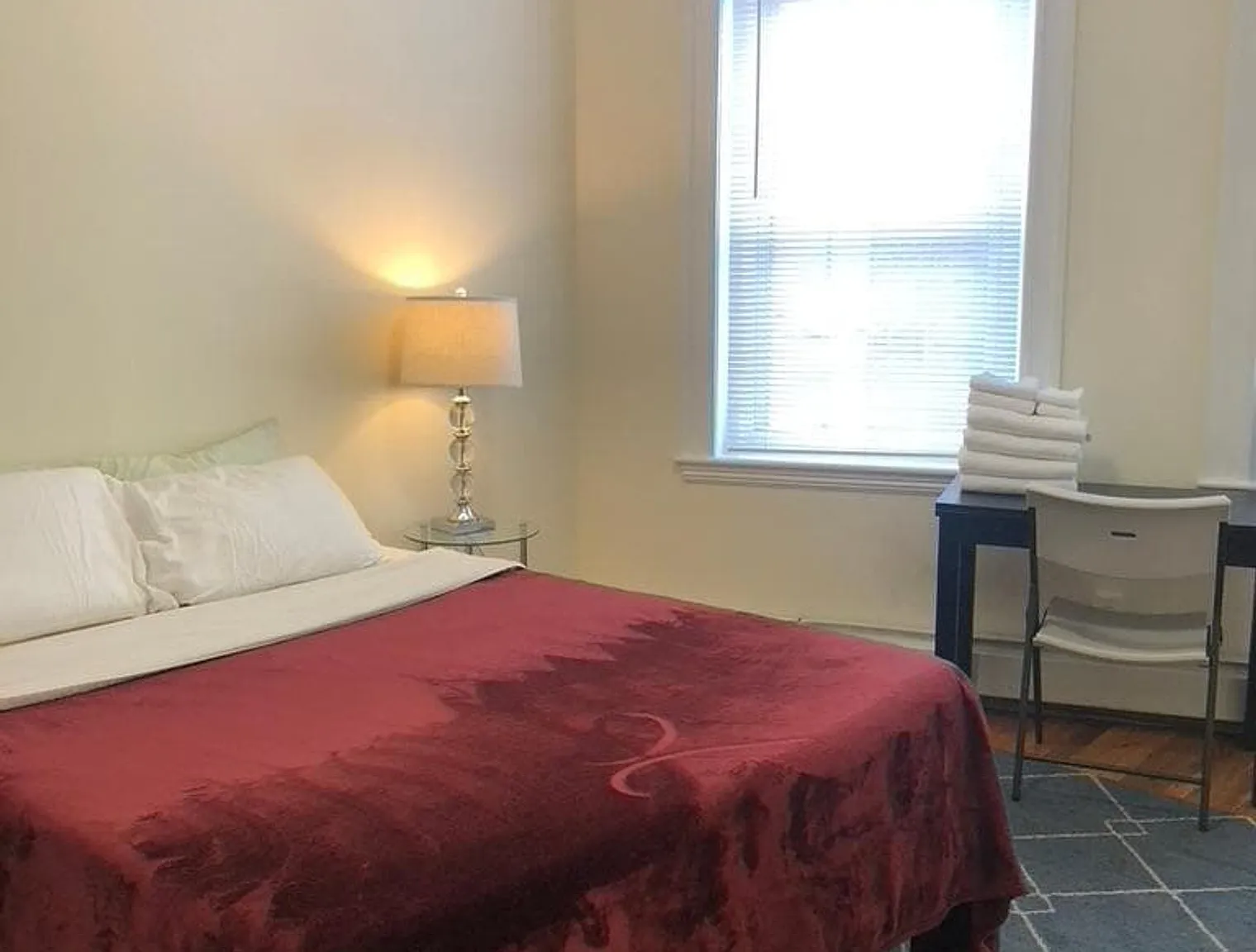 2 bed, 1.0 bath, $5,100 — Photo 2
