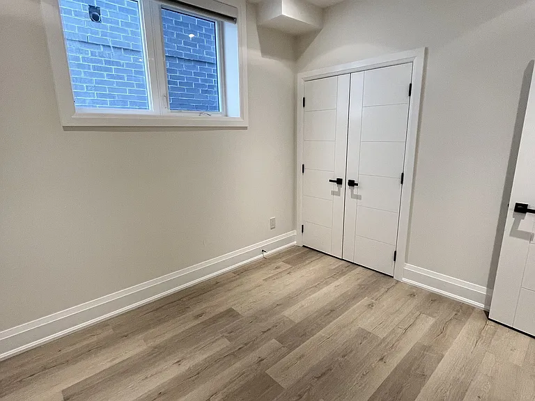 790 Midland Ave #B — Photo 32