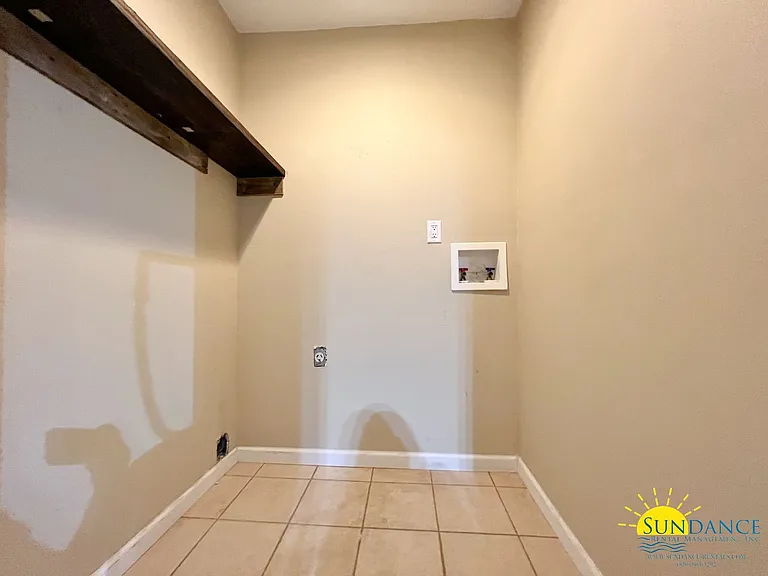 1059 Windmill Dr — Photo 22