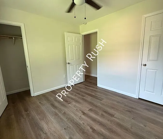1718 Portland St #B — Photo 12