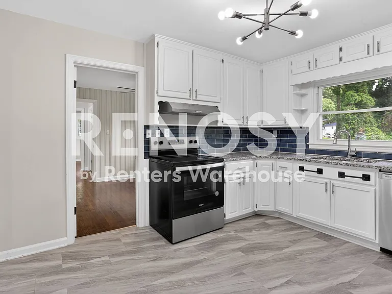 3081 Glendale Ct — Photo 5