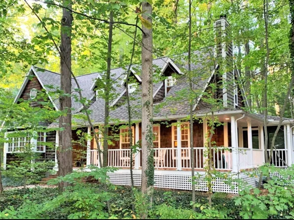 13575 Main Dr, Harbert, MI 49115