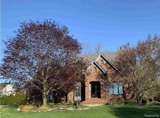15055 Teakwood Dr, Monroe, MI 48161