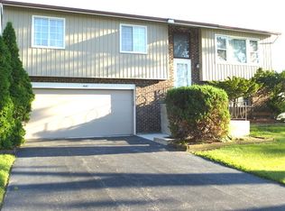 1847 W Holtz Ave, Addison, IL 60101