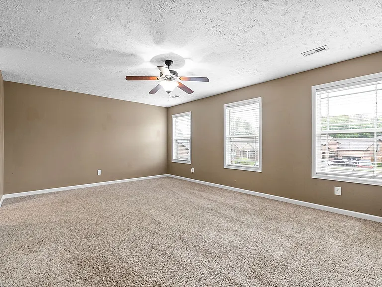 1170 Dygert Ct — Photo 28