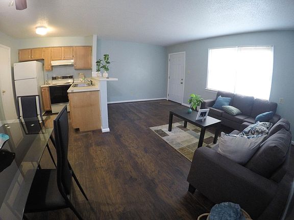 2nd image of 1325 W 26th St #B