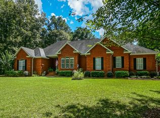 127 Cross Creek Cir, Macon, GA