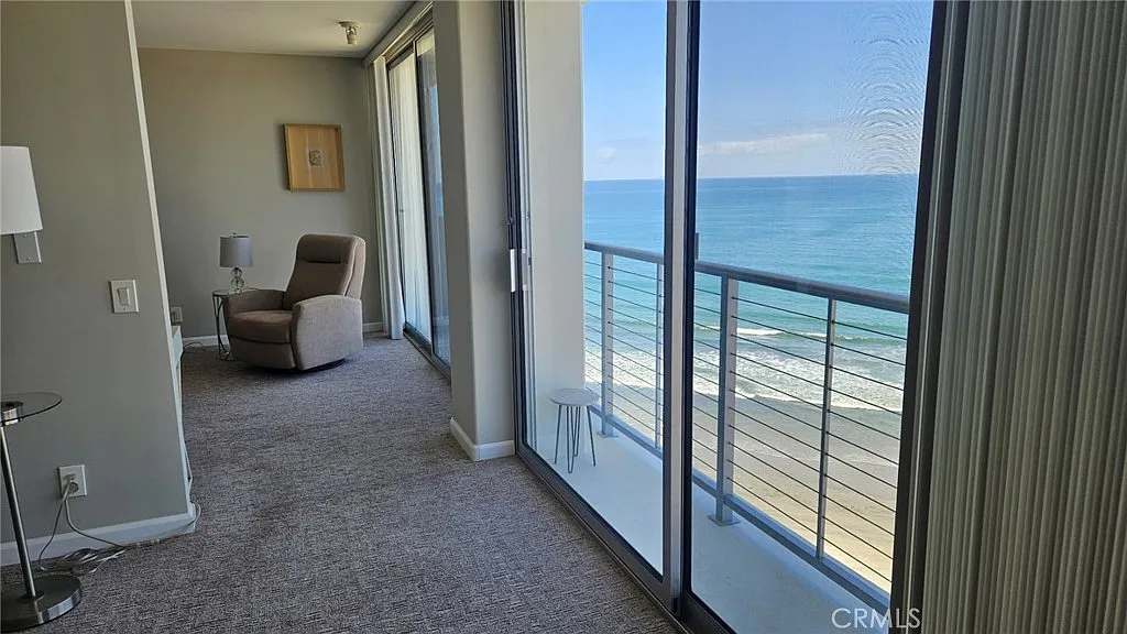 1 bed, 849 sqft, $5,800 — Photo 2