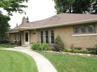 4936 W Blue Mound Rd, Milwaukee, WI 53208