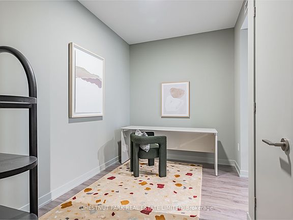3rd image of 9 Tecumseth St #821
