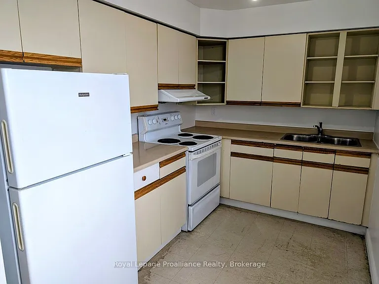 328 Aylmer St N #301 — Photo 2