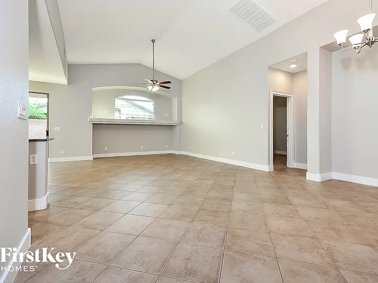 3840 Bowers Hollow Ave — Photo 3