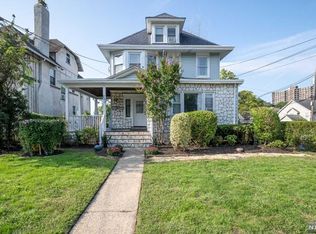 251 Hamilton Pl, Hackensack, NJ 07601