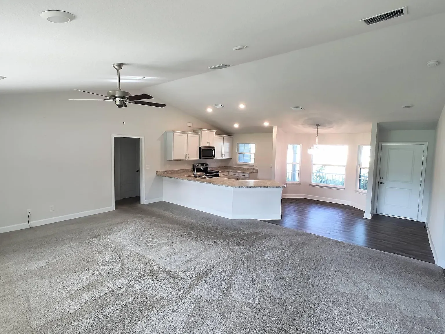3 bed, 1547 sqft, $2,500 — Photo 4