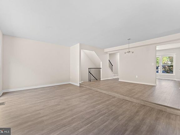 3rd image of 10607 Gideon Ct