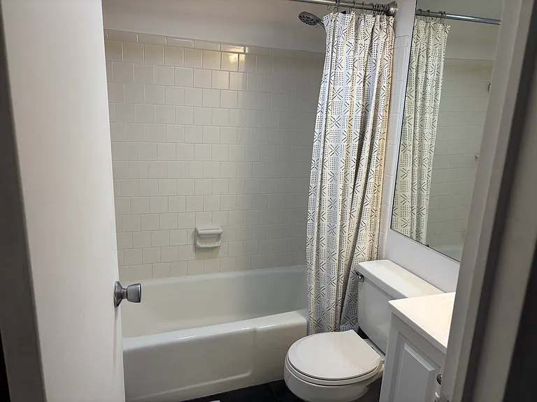 1260 21st St NW #808 — Photo 14