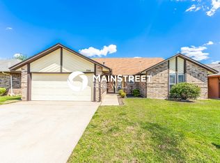 708 Cactus Ct, Yukon, OK 73099
