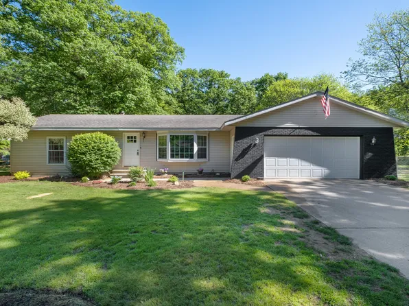 15635 Stanton St, West Olive, MI 49460