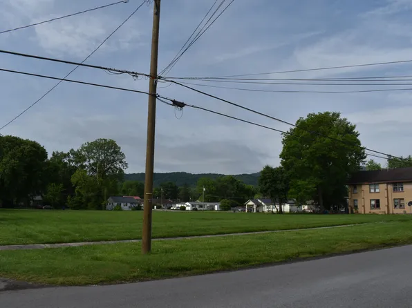 321 E Chester Ave, Middlesboro, KY 40965