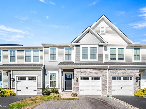 801 Sterling Dr, Norristown, PA 19401