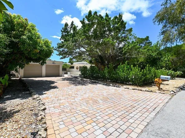530 Freeling Dr, Sarasota, FL 34242