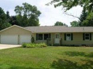 1319 Bayshore Dr, Haslett, MI 48840