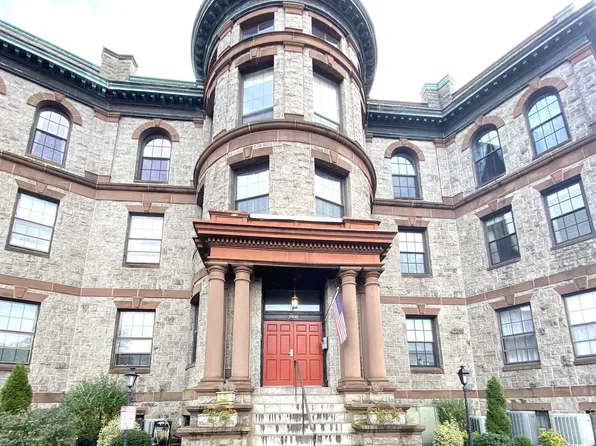 2400 Baynard Blvd APT 2, Wilmington, DE 19802