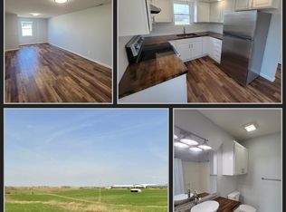 2260 Fairfax Dr, Pella, IA 50219