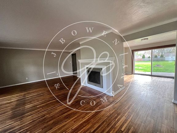2nd image of 3904 Talmadge Rd