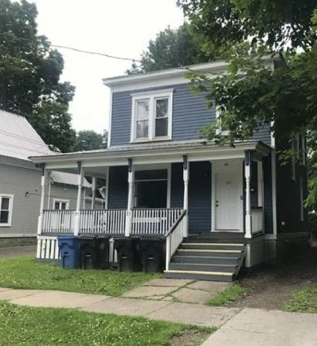 7 bed, $1,000 — Photo 1