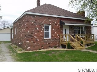 104 N Cherry St, Mount Olive, IL 62069