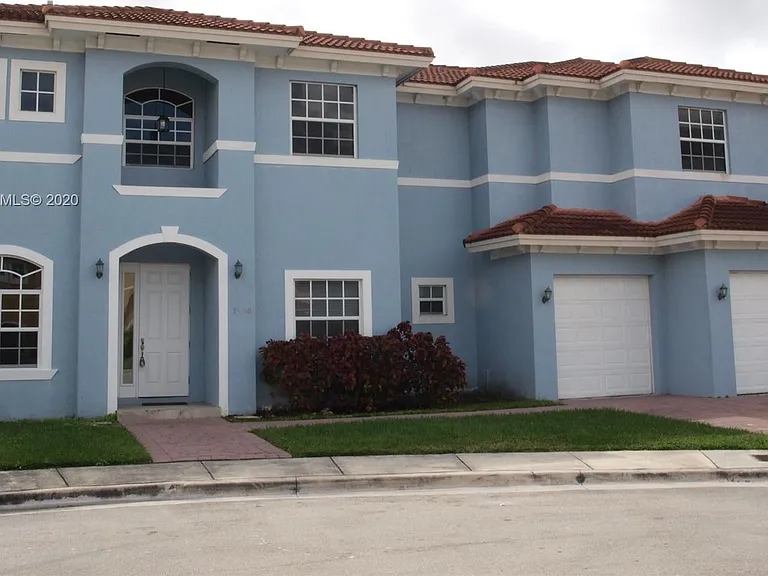 15650 SW 11th Ter #0 — Photo 3